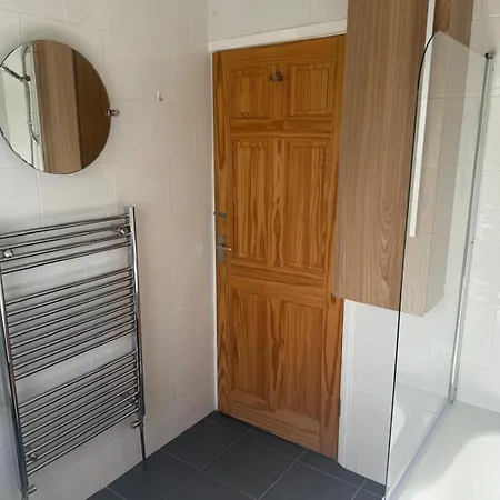 Modern Two Bedroom House Bristol